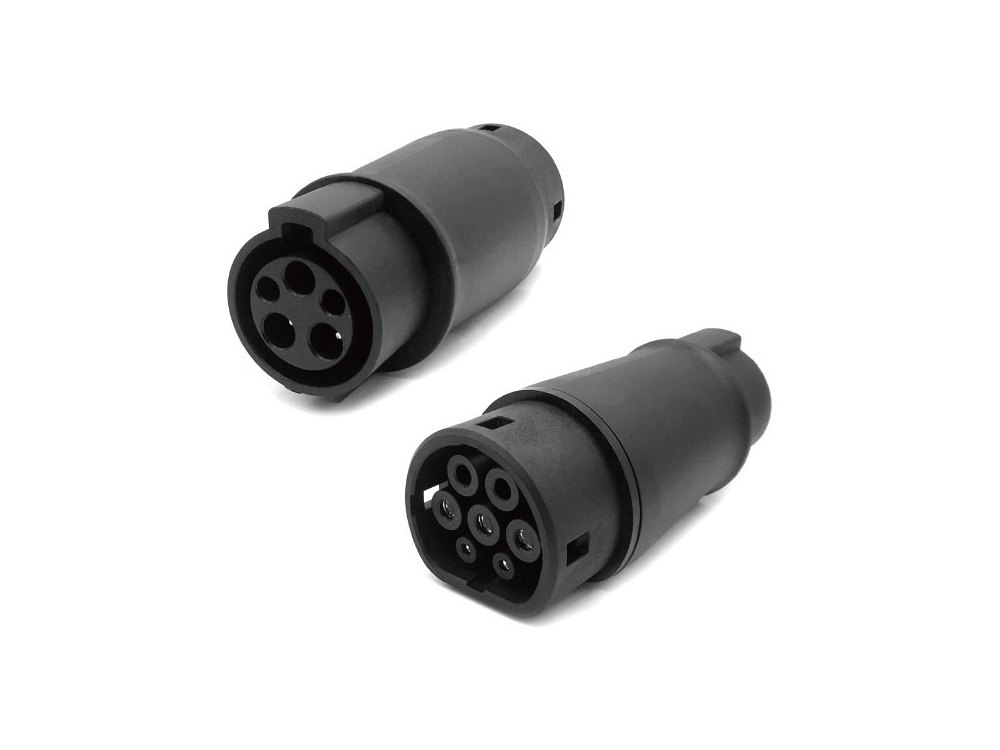 EVAD01 SAE J1772 Type 1 to IEC 62196-2 Type 2 Plug