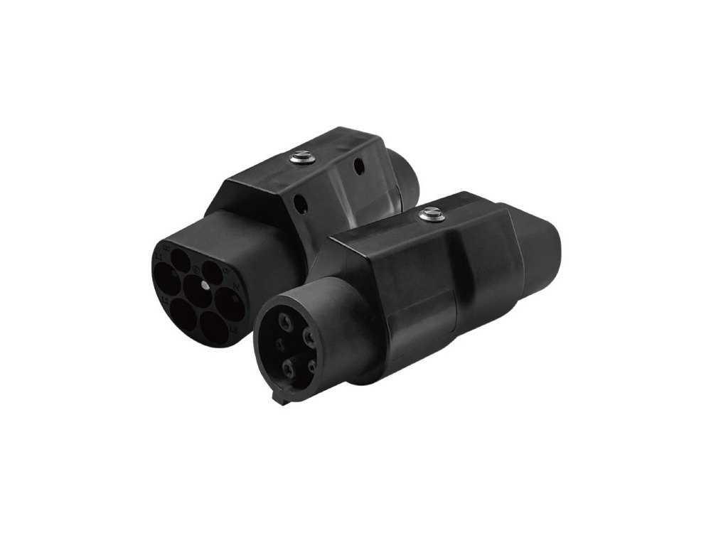 EVAD04 Type 2 to SAE J1772 Type 1 Plug